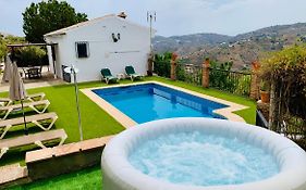 Villa En Frigiliana Con Piscina Y Jacuzzi