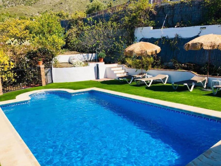 Villa En Frigiliana Con Piscina Y Jacuzzi Extérieur photo