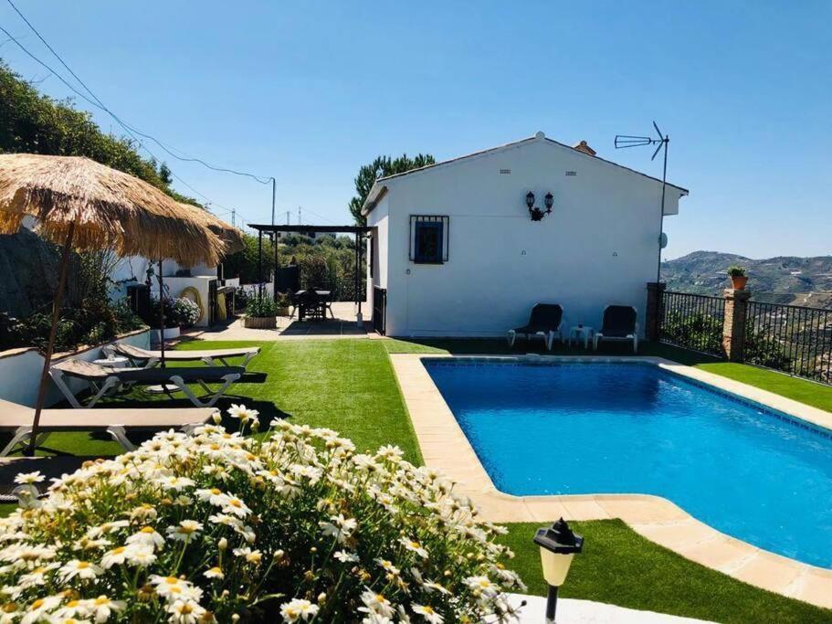 Villa En Frigiliana Con Piscina Y Jacuzzi Extérieur photo