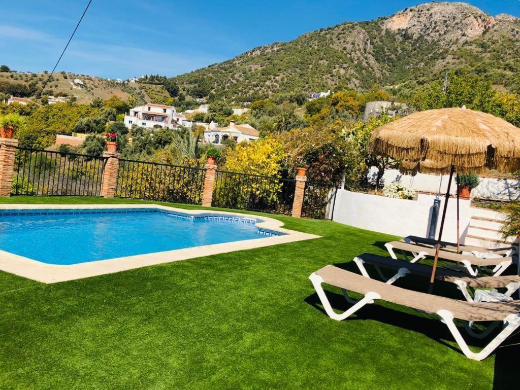 Villa En Frigiliana Con Piscina Y Jacuzzi Extérieur photo