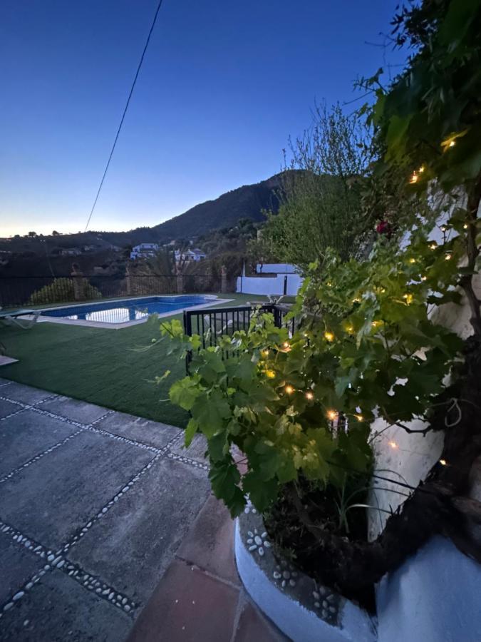 Villa En Frigiliana Con Piscina Y Jacuzzi Extérieur photo